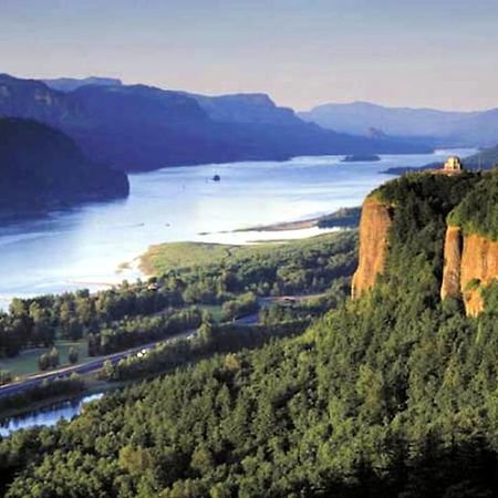 Holiday Inn Express Portland East - Columbia Gorge By Ihg Troutdale Extérieur photo